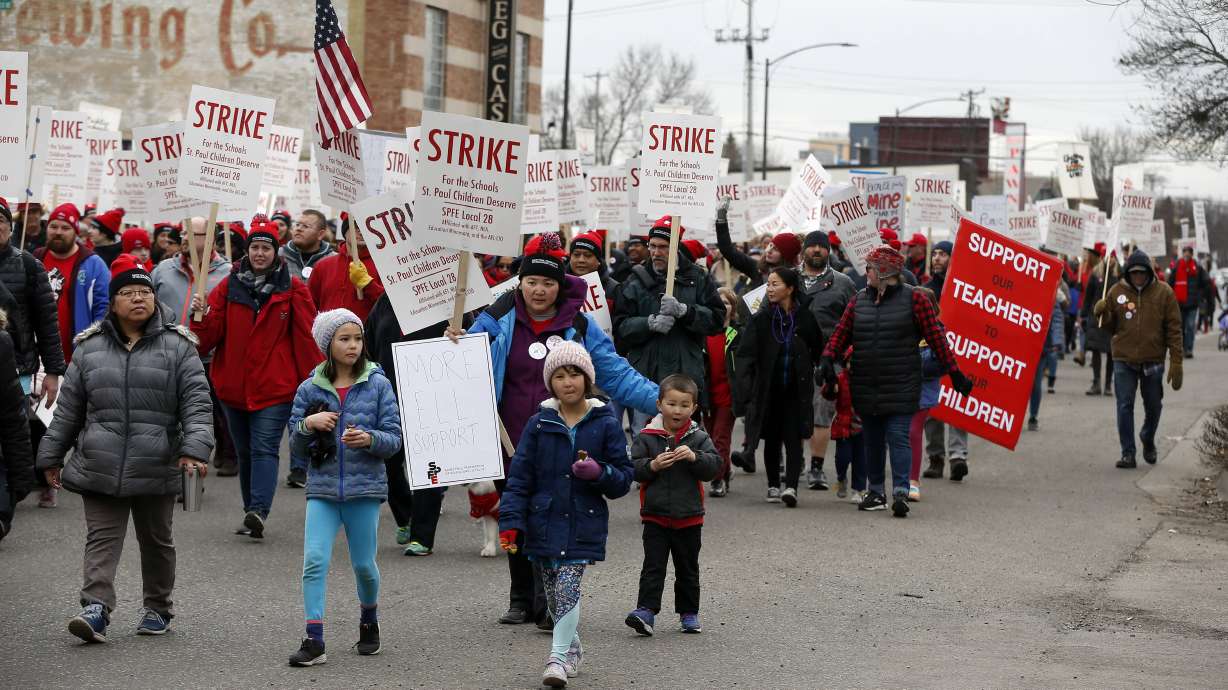 Contract talks resume for striking St. Paul teachers
