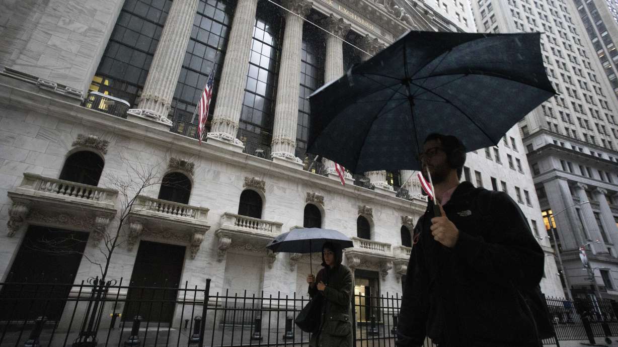 Stocks roar back on hopes for government's virus plan