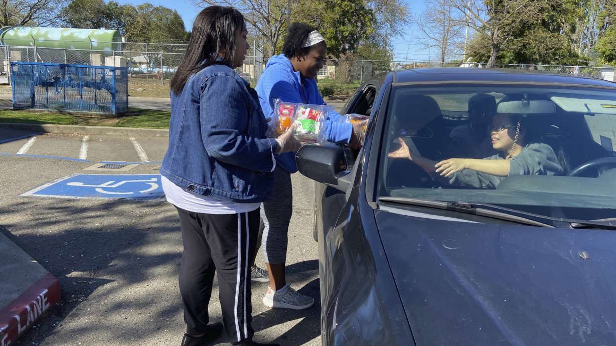 Schools scramble to feed students after coronavirus closures