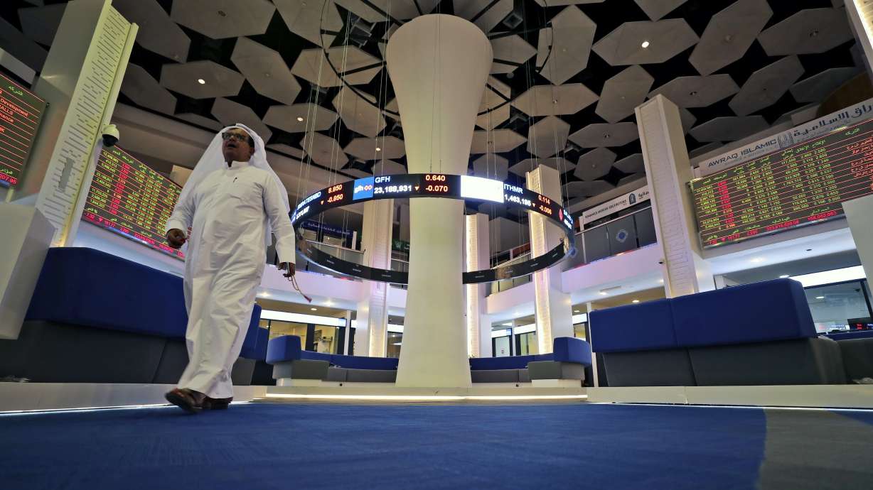 Iran reports more than 100 new virus deaths as fears mount