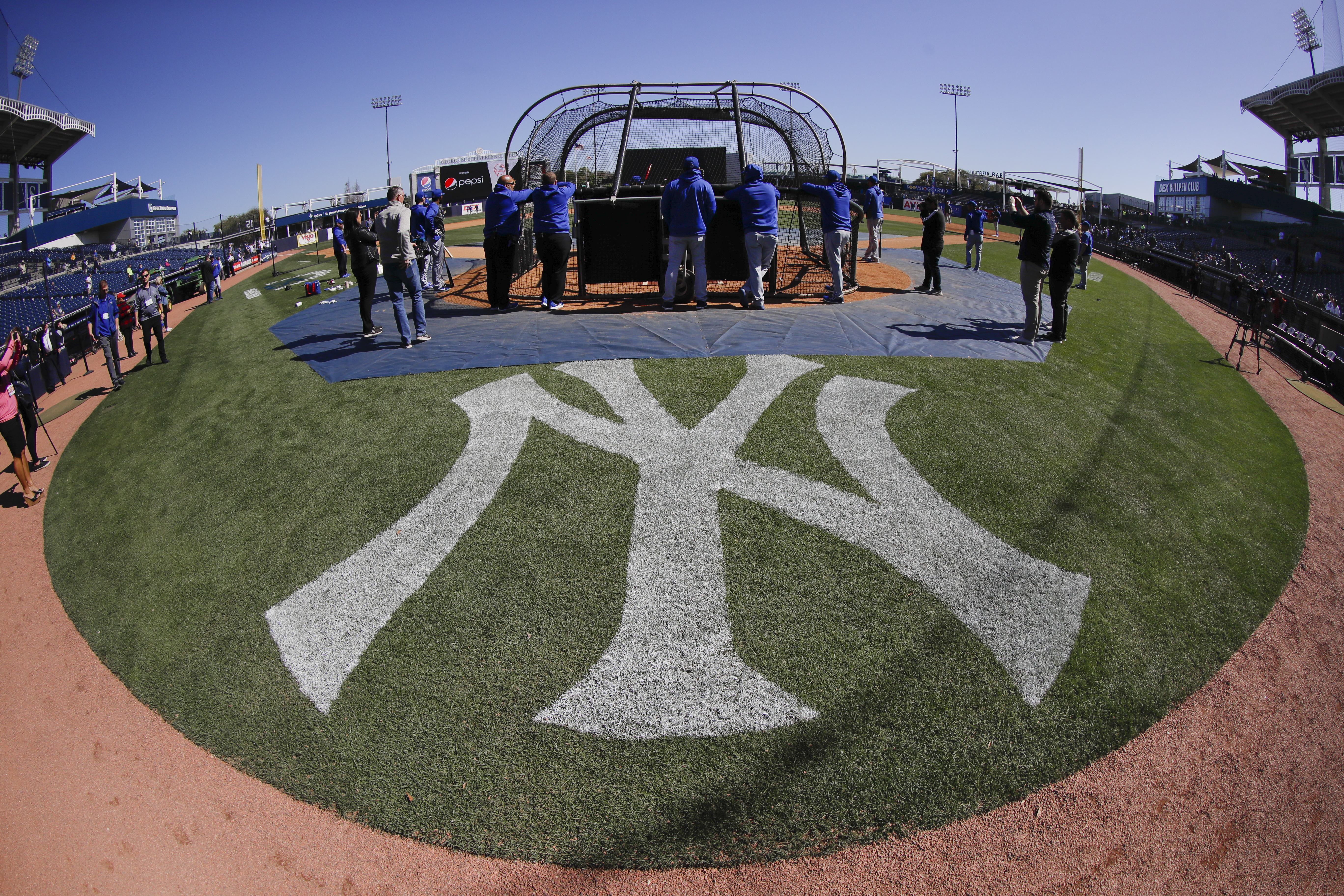Yankees minor leaguer has virus, Marlins close spring camp