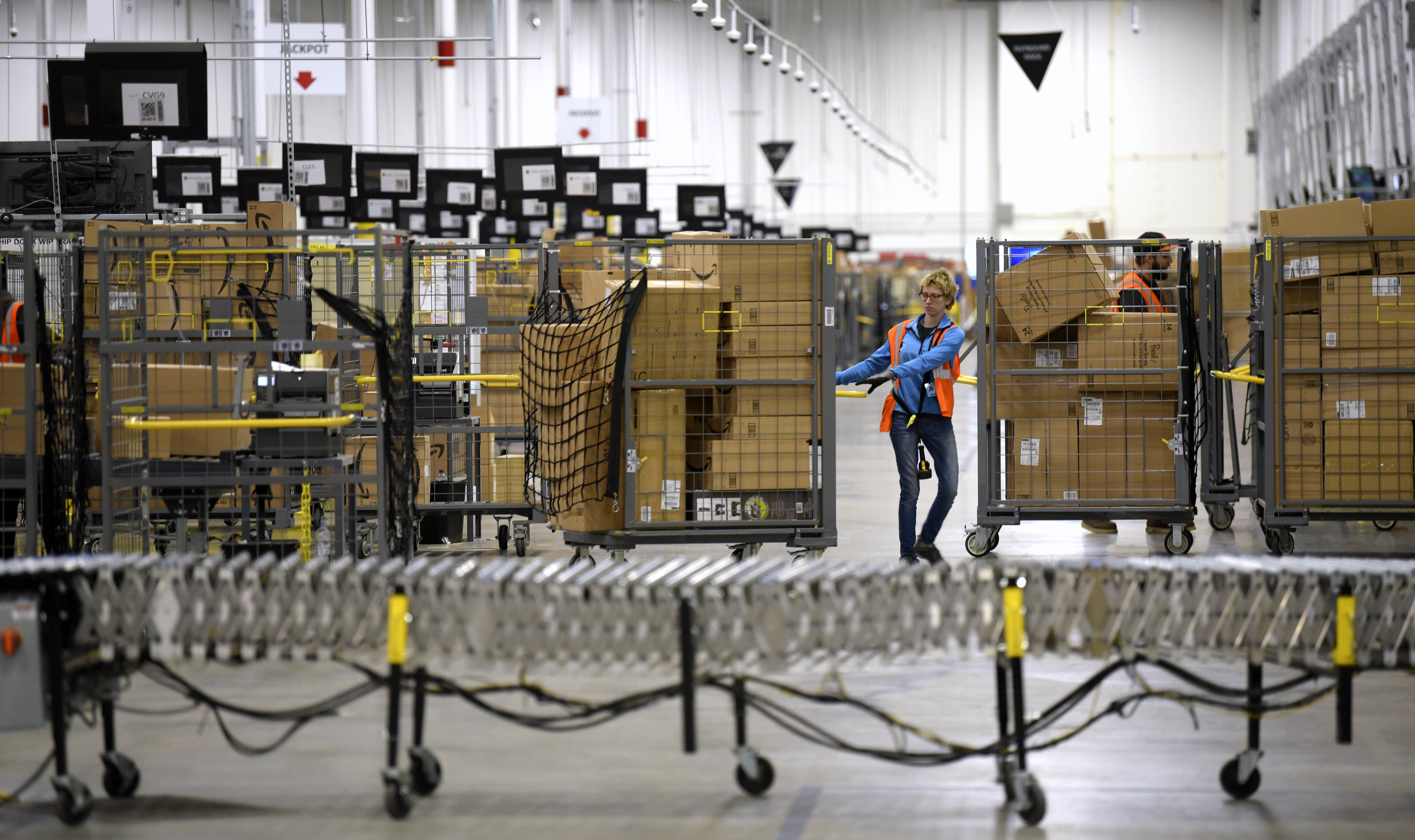 Amazon seeks to hire 100,000 to keep up with surge in orders
