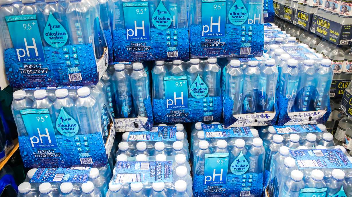 Coronavirus shopping: State, feds say no need for rush on bottled water supplies