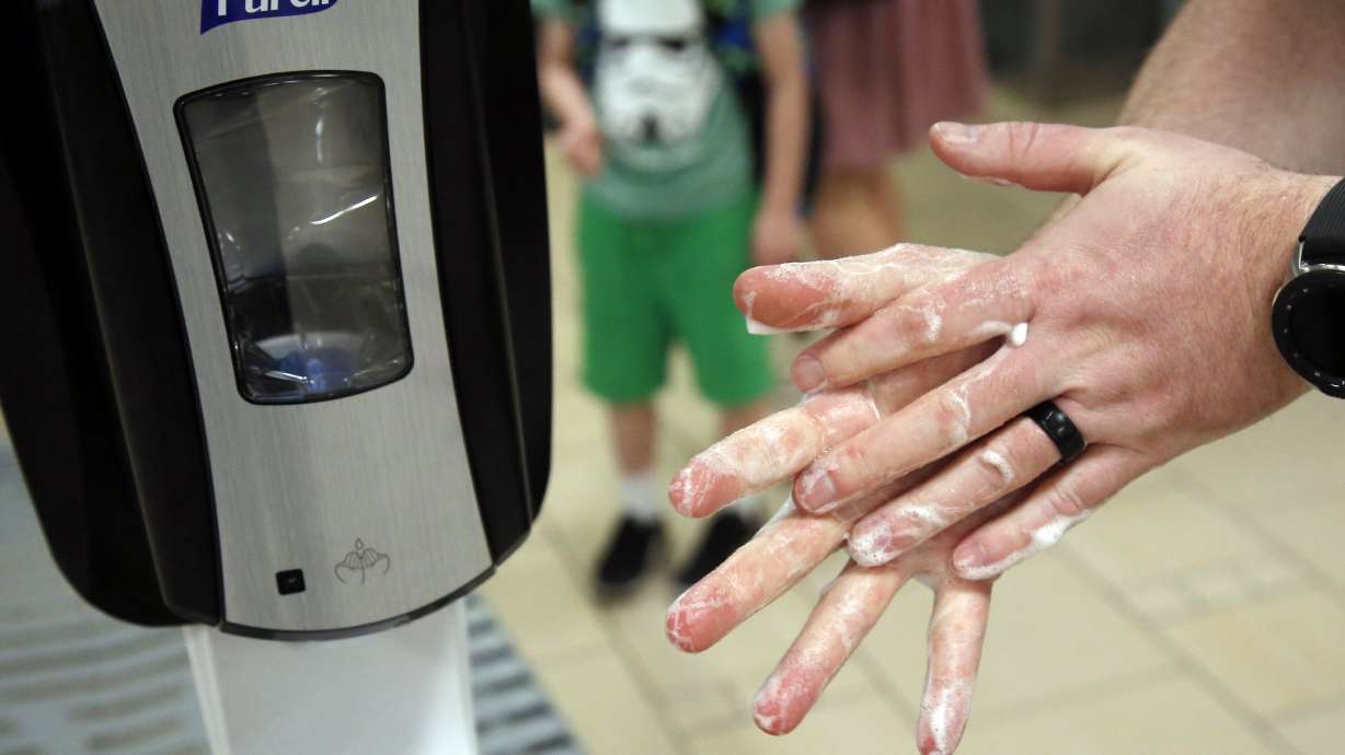 Getting coronavirus updates in Spanish is a mixed bag in US