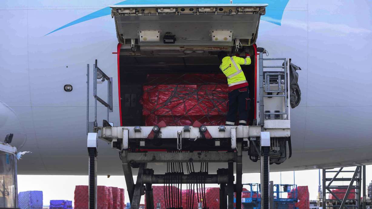 The Latest: Ships going to Honolulu won't let off passengers