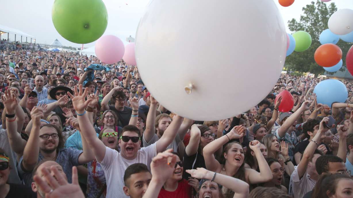 Virus: Graceland shuts, music festival postponed in Memphis