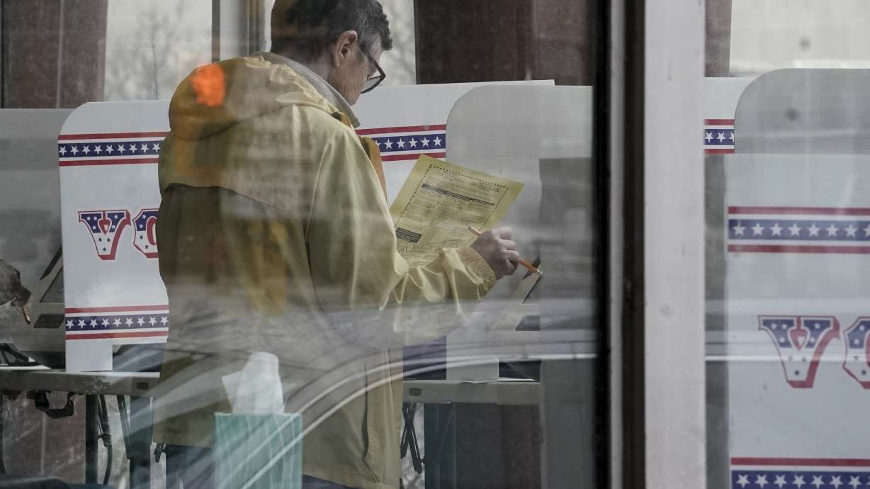 Election limbo as coronavirus outbreak upends US primaries