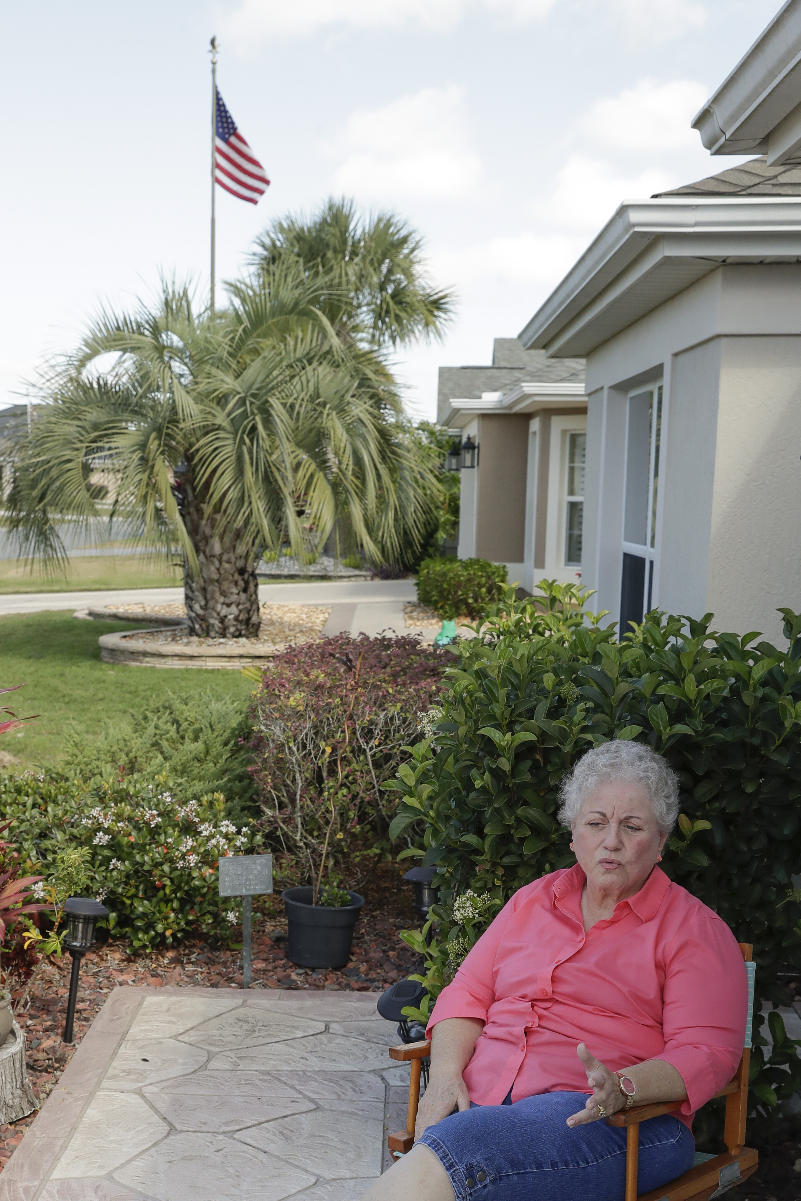 Virus mutes happy hours in senior haven, but golf goes on