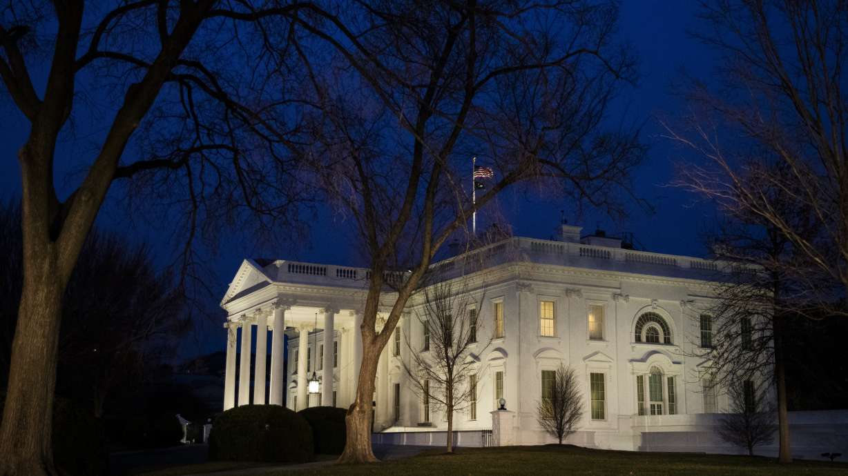 Coronavirus suddenly upends campaign themes for both parties