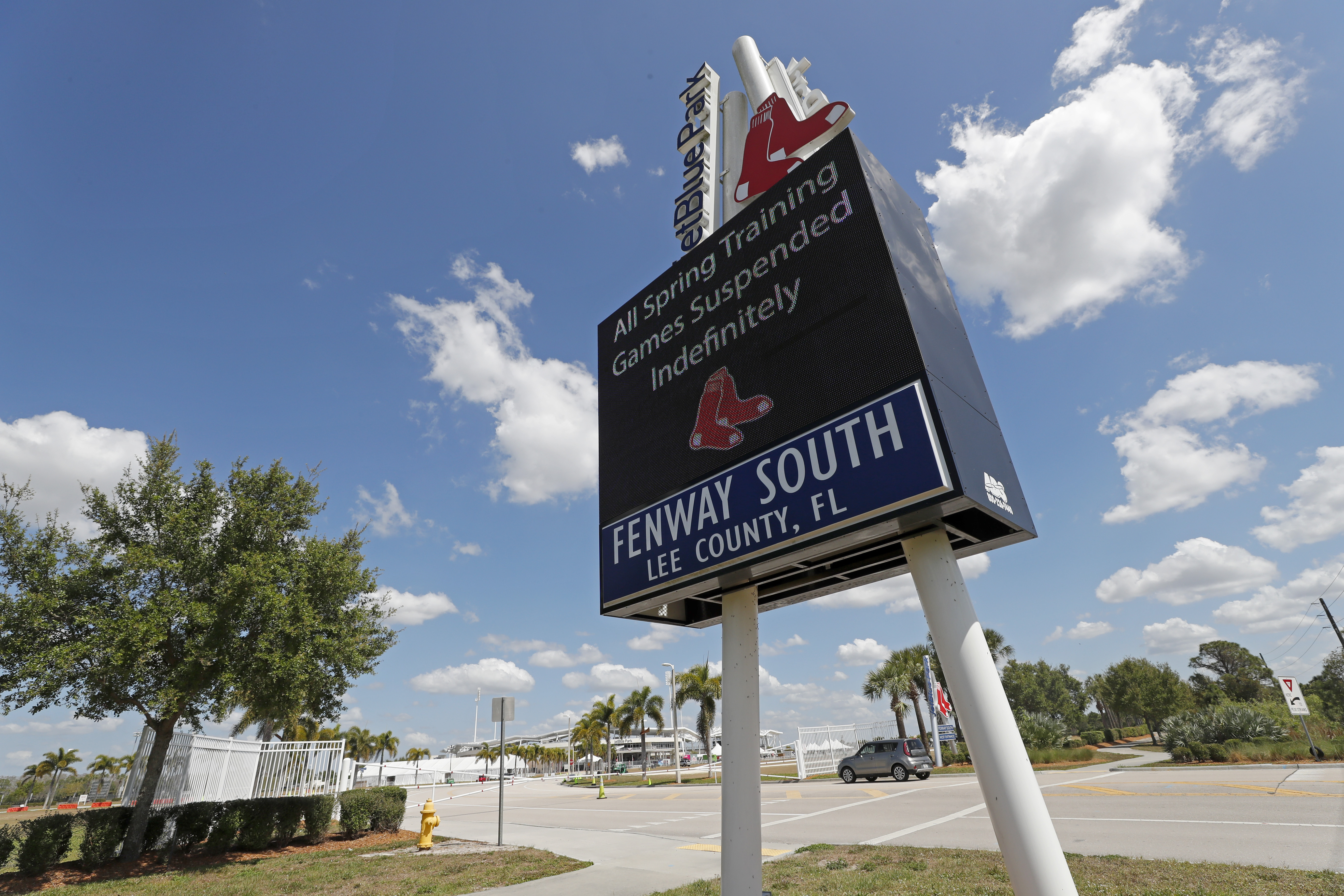 Red Sox minor leaguer tests positive for virus, complex shut