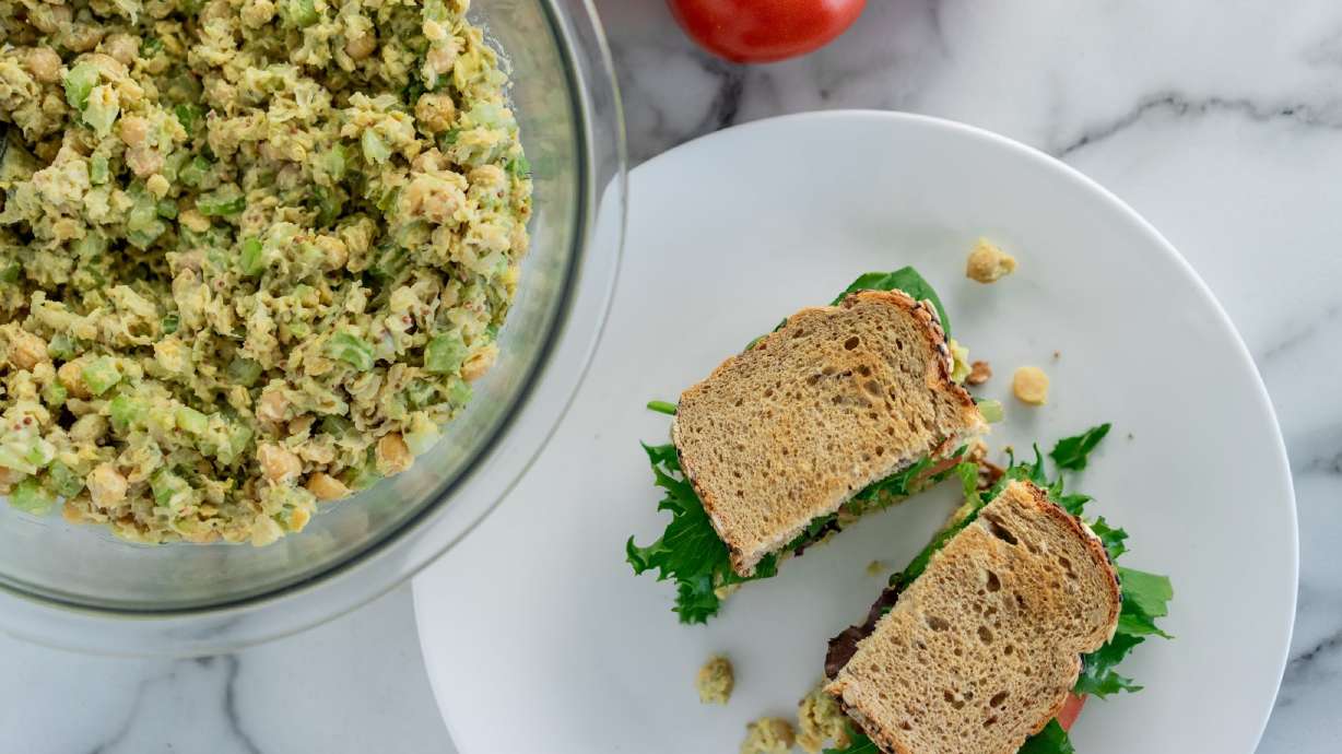 7 quick, kid-friendly lunch recipes from registered dietitians