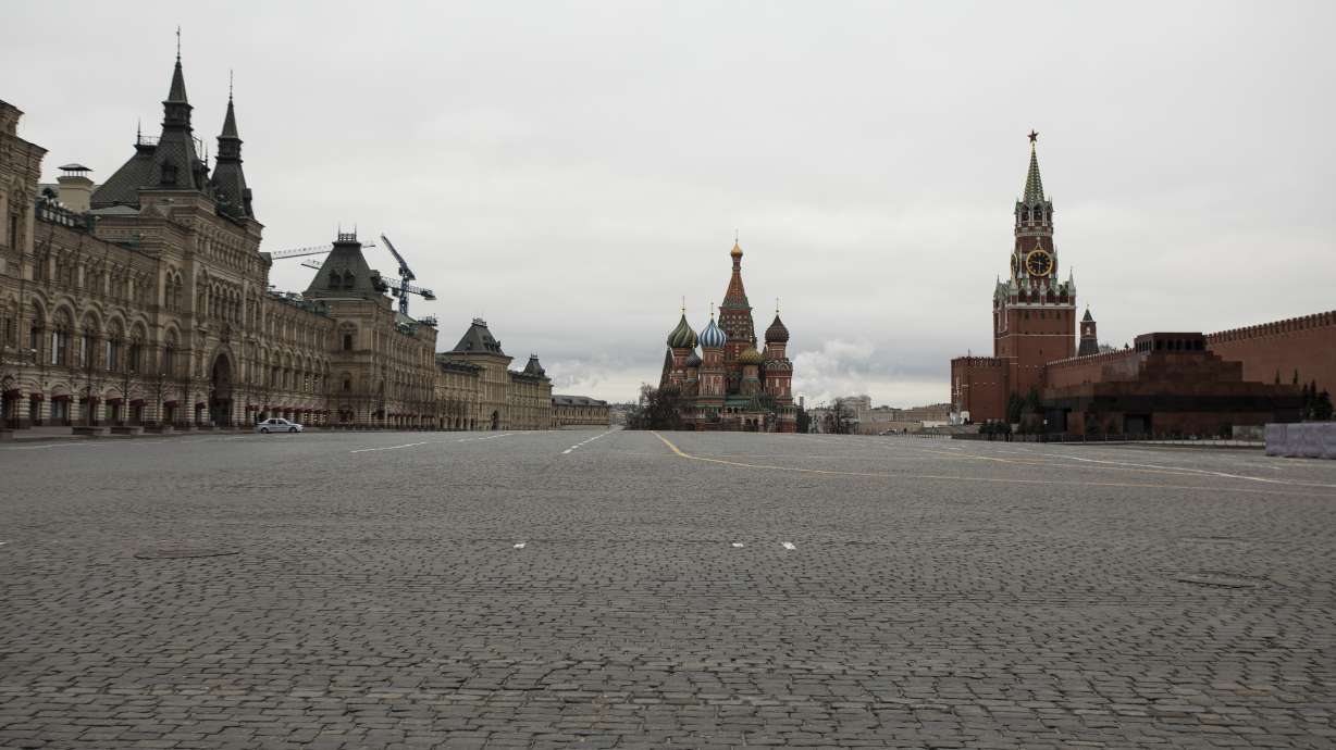 Moscow goes into lockdown, rest of Russia braces for same