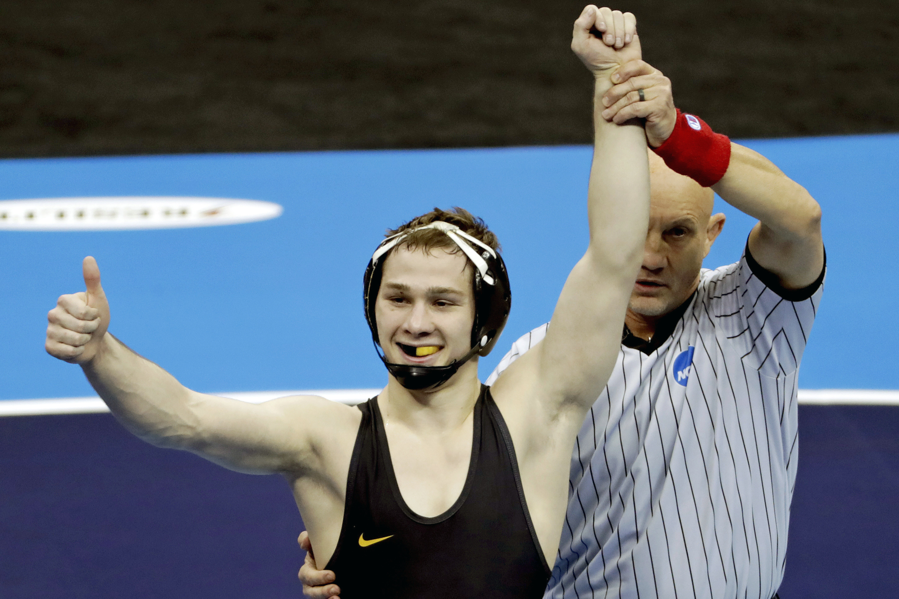 Iowa's Spencer Lee wins Hodge Trophy after dominant season