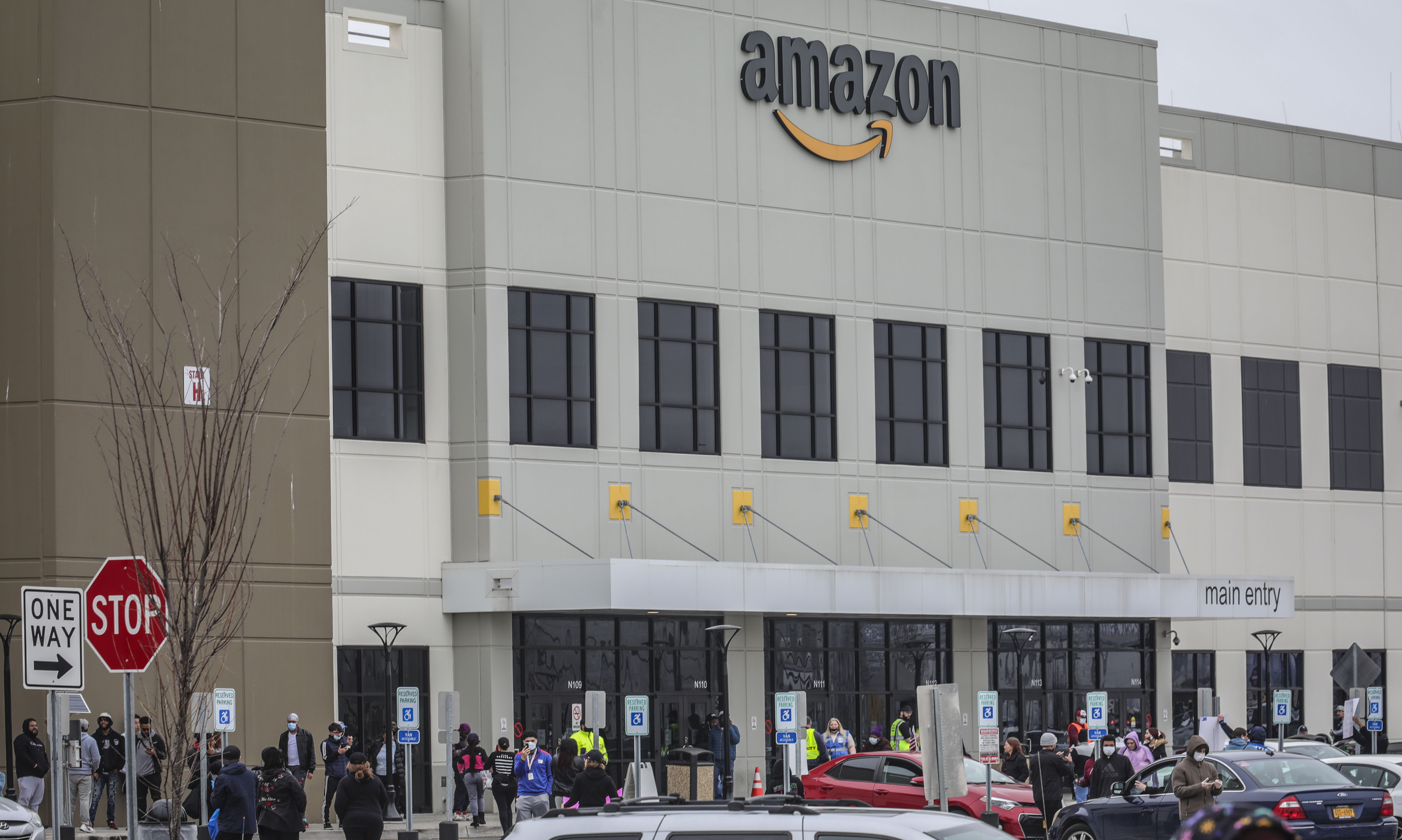 Amazon fires warehouse worker who staged walkout