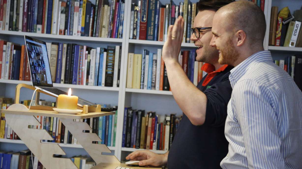 Contagious singing as Corona Community Chorus unites voices