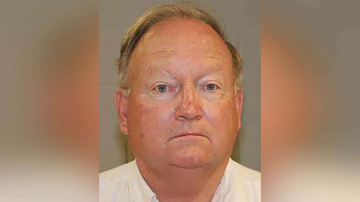 Police: Woman accidentally writes $21,000 check; man thanks the Lord, deposits money