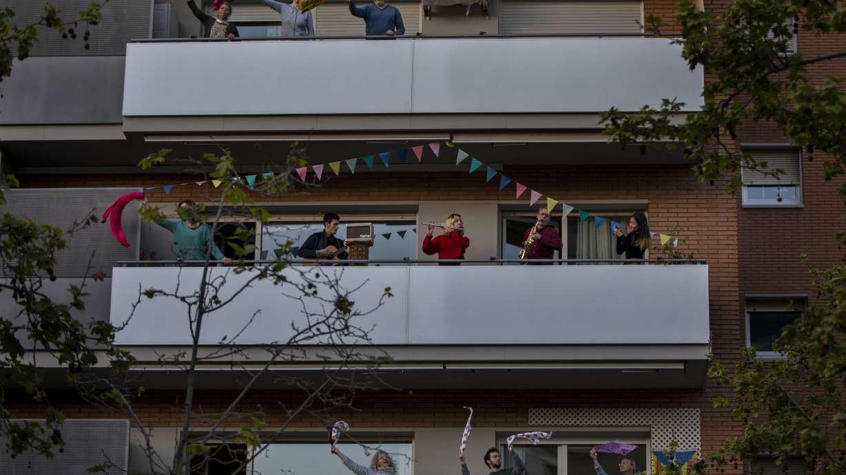 Virus pain easing in Spain, Italy; UK braces for bleak days