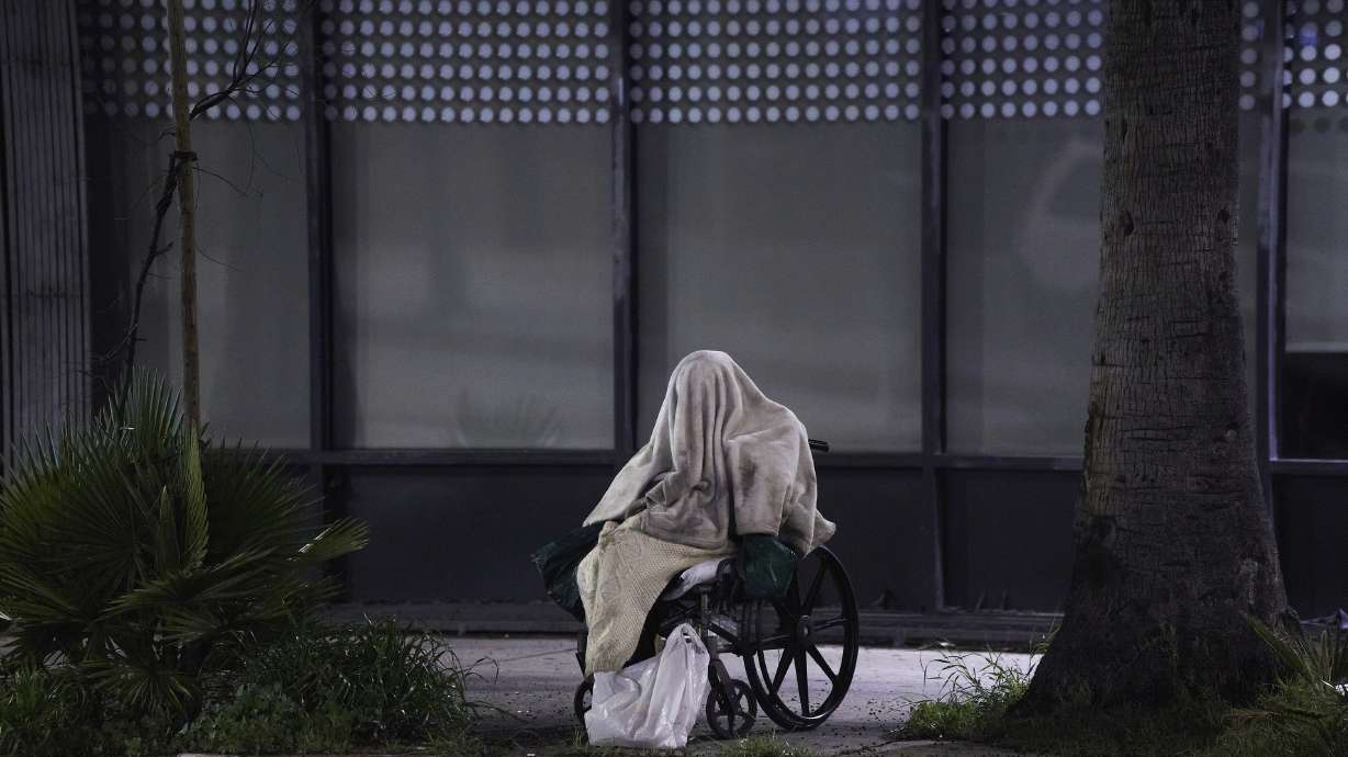 Massive effort to get Los Angeles homeless into hotels