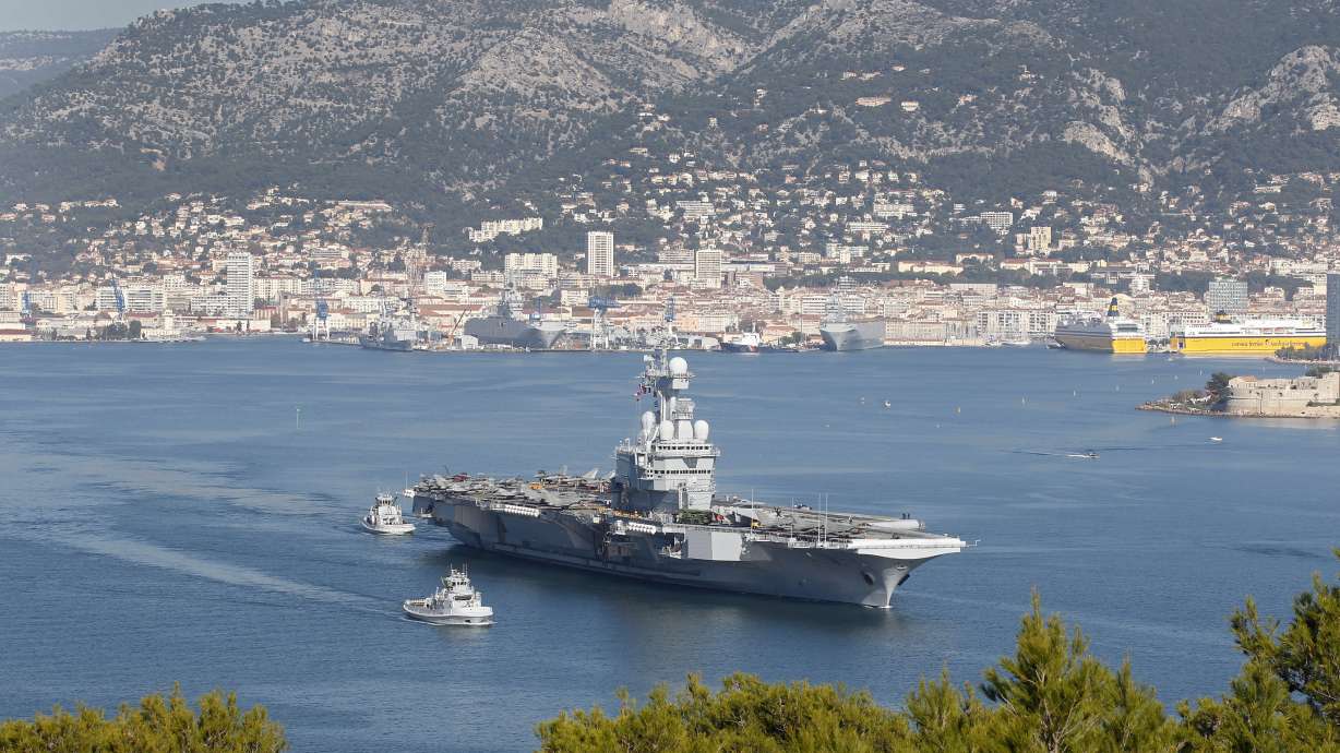 French aircraft carrier ends mission amid possible outbreak