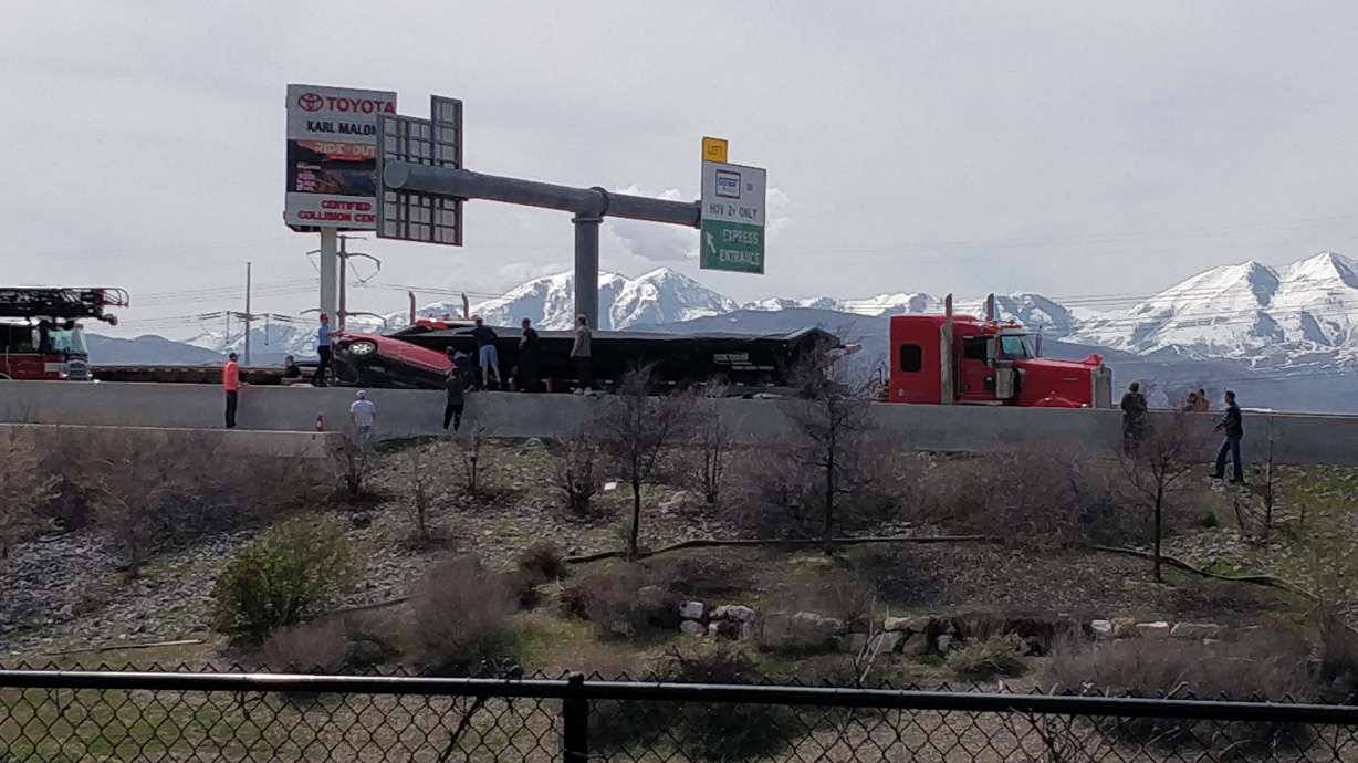 Woman critically injured in crash that closed NB I-15 in Draper