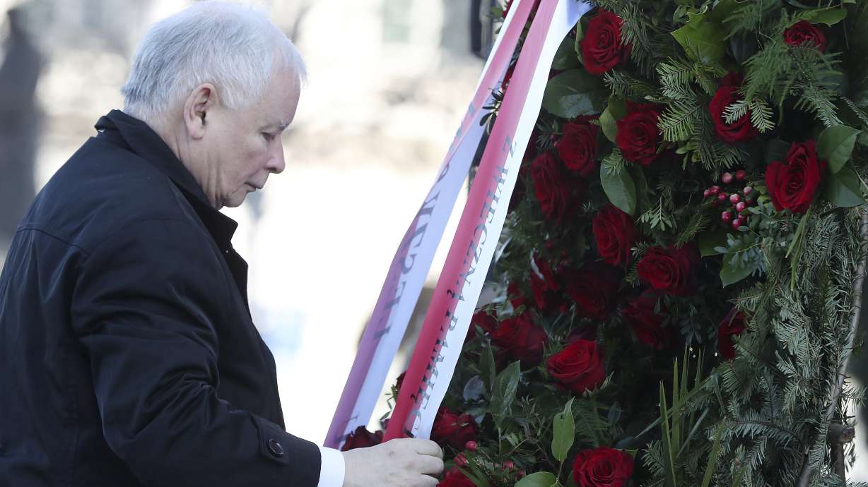 Poland marks 10 years since president killed in plane crash