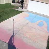 Utah family brings Delicate Arch to their driveway