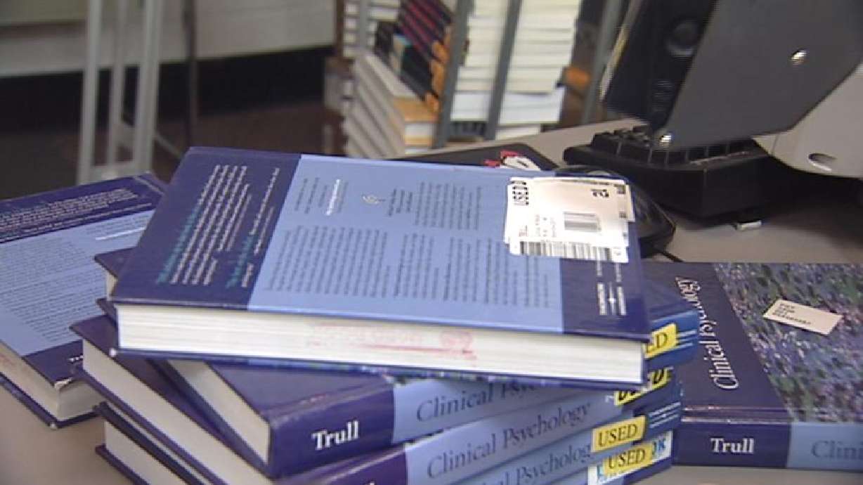 Legislative Bill Supports Break for Students on Books