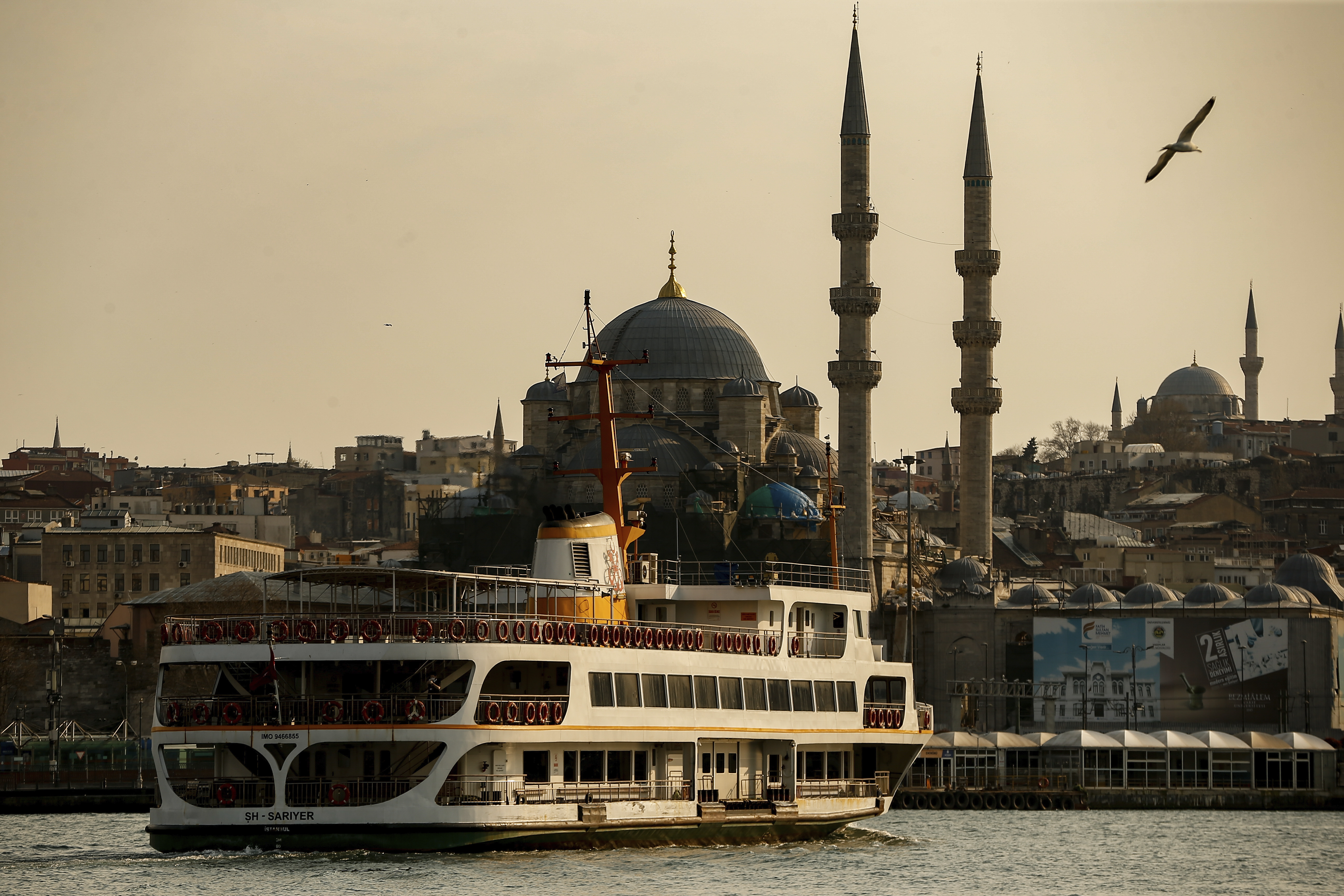 Turkish minister offers resignation over weekend lockdowns