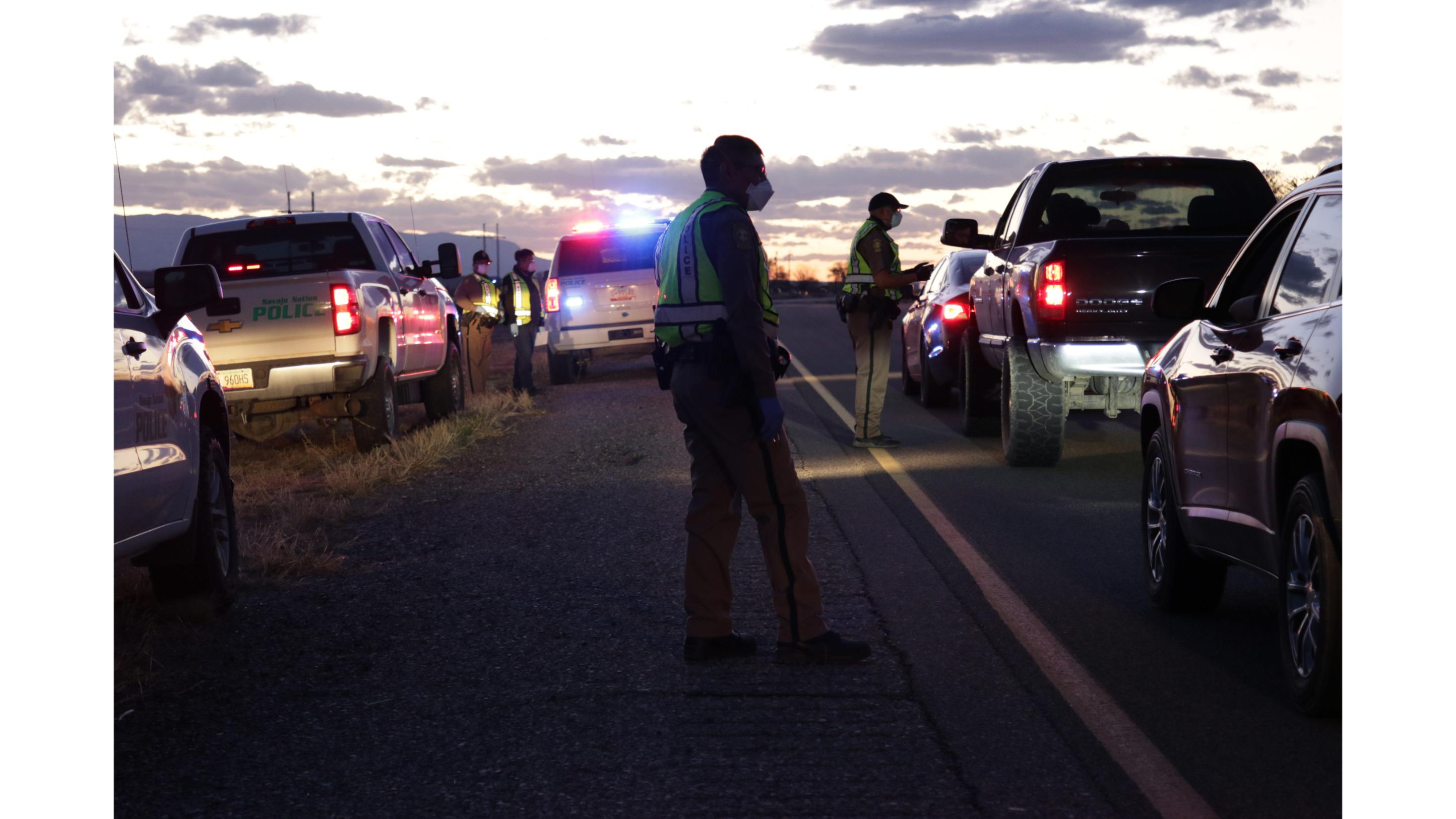 Police on Navajo Nation set up checkpoints to share information on a weekend-long curfew to combat the spread of coronavirus. (Photo: Noel Lyn Smith, The Daily Times, Imagn)