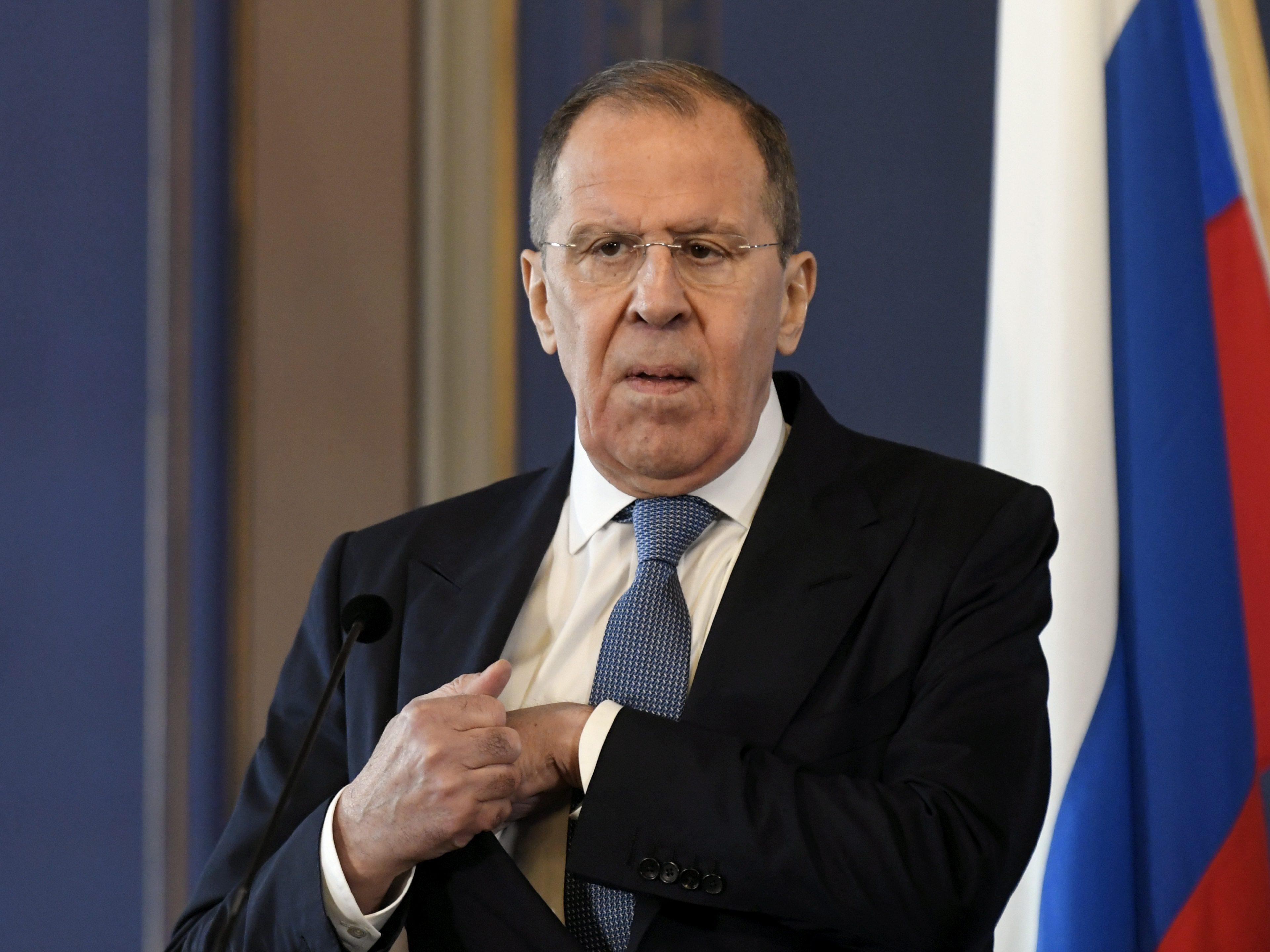 Russian foreign minister calls for unity in fighting virus