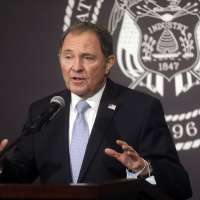 Utah to stay at yellow, low-risk COVID-19 level, governor announces