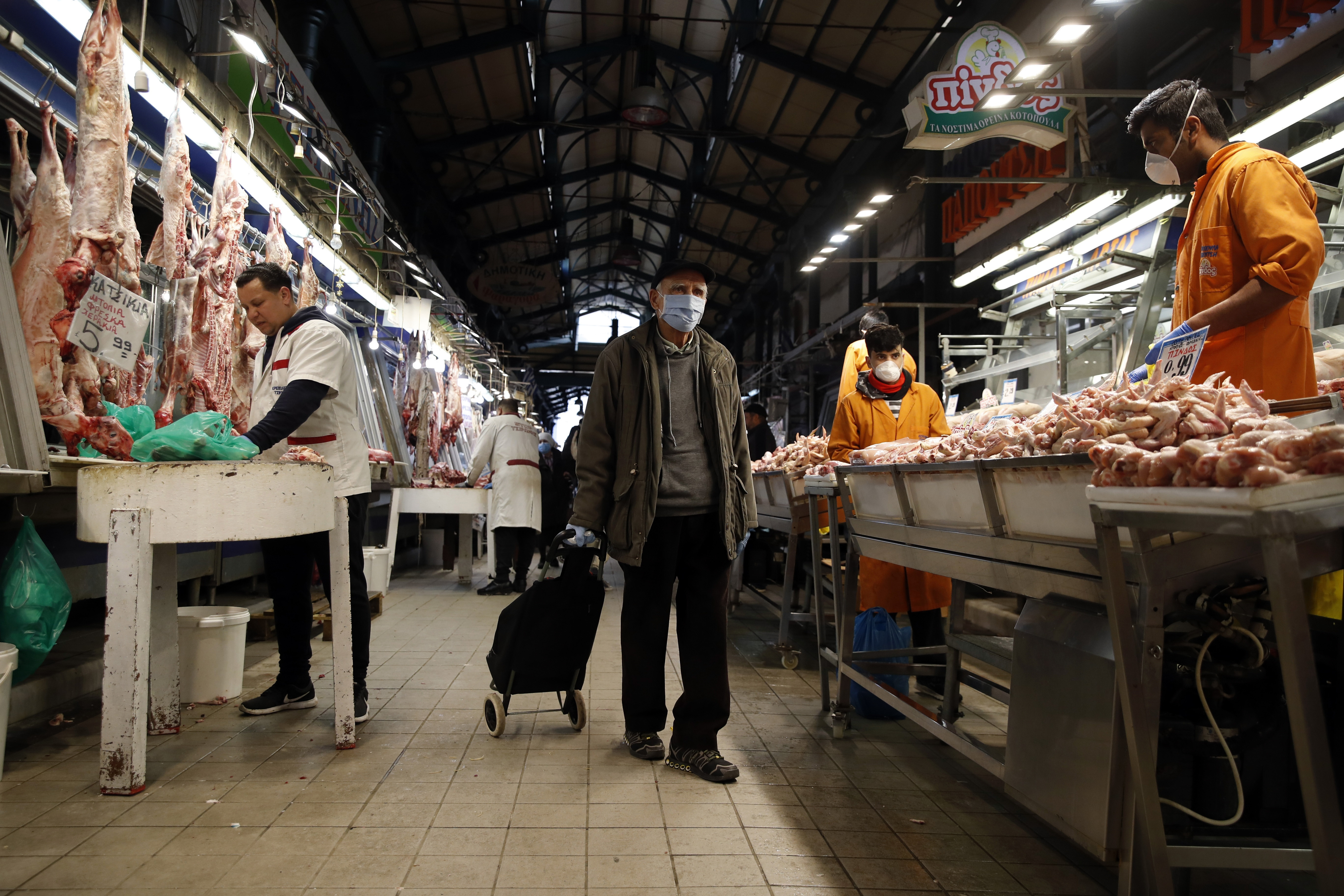 Amid pandemic, Greece raises 2 billion euros in 7-year bond