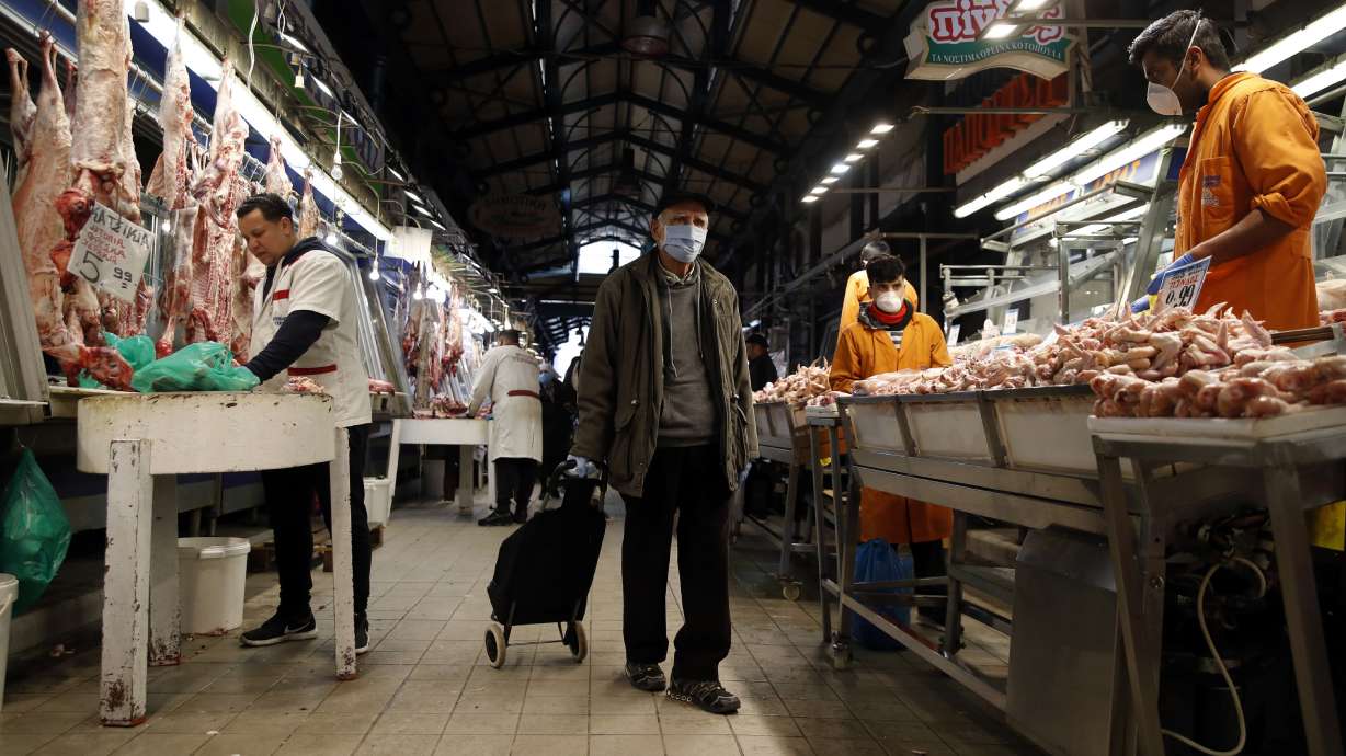 Amid pandemic, Greece raises 2 billion euros in 7-year bond