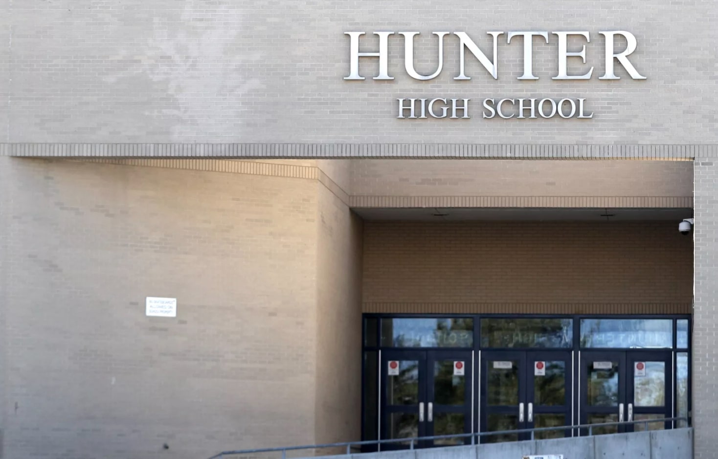 Hunter High teacher arrested in online sting