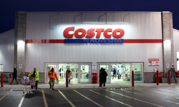 Costco to require shoppers to wear a face mask