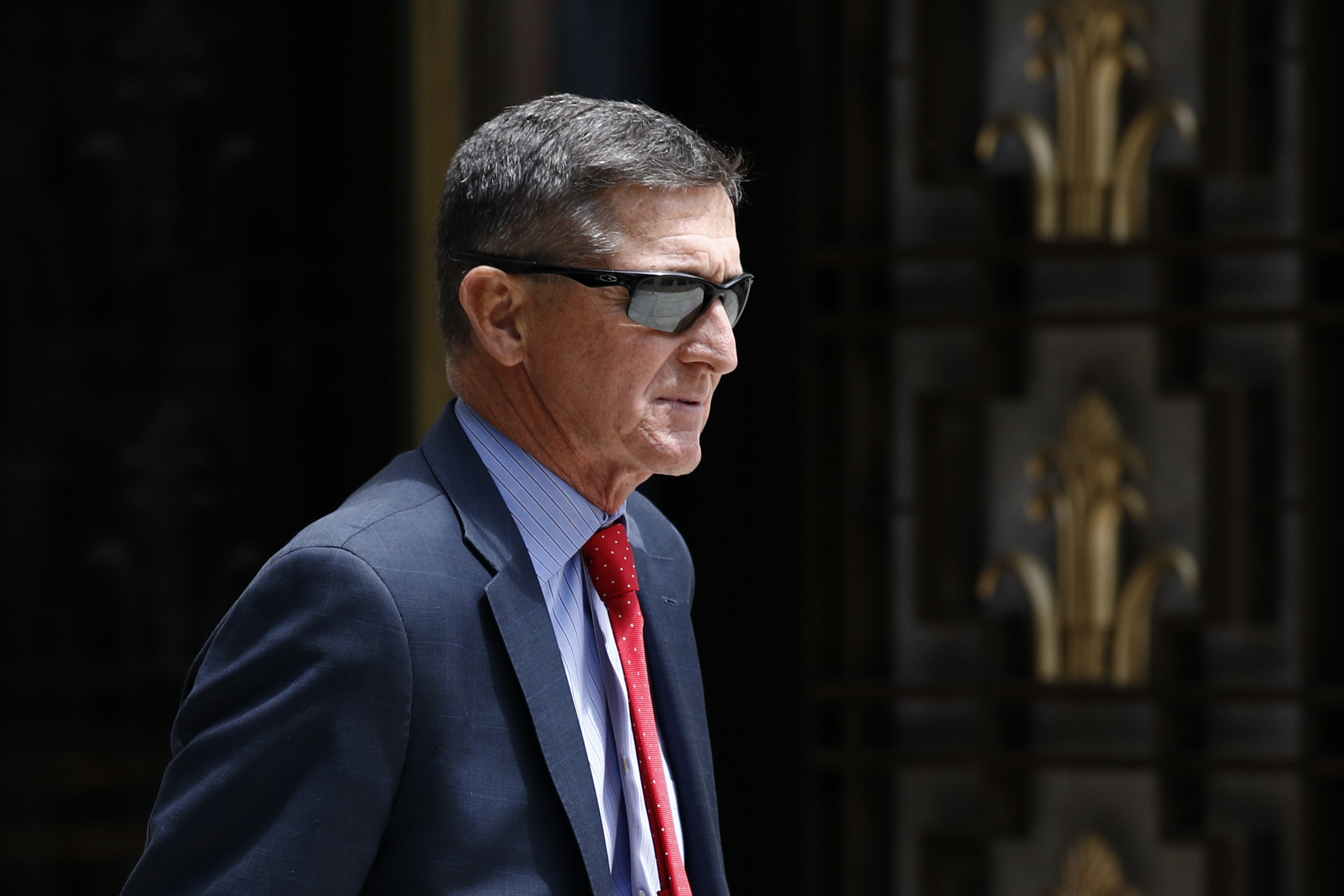 Trump praise of 'tormented' Flynn raises pardon speculation 