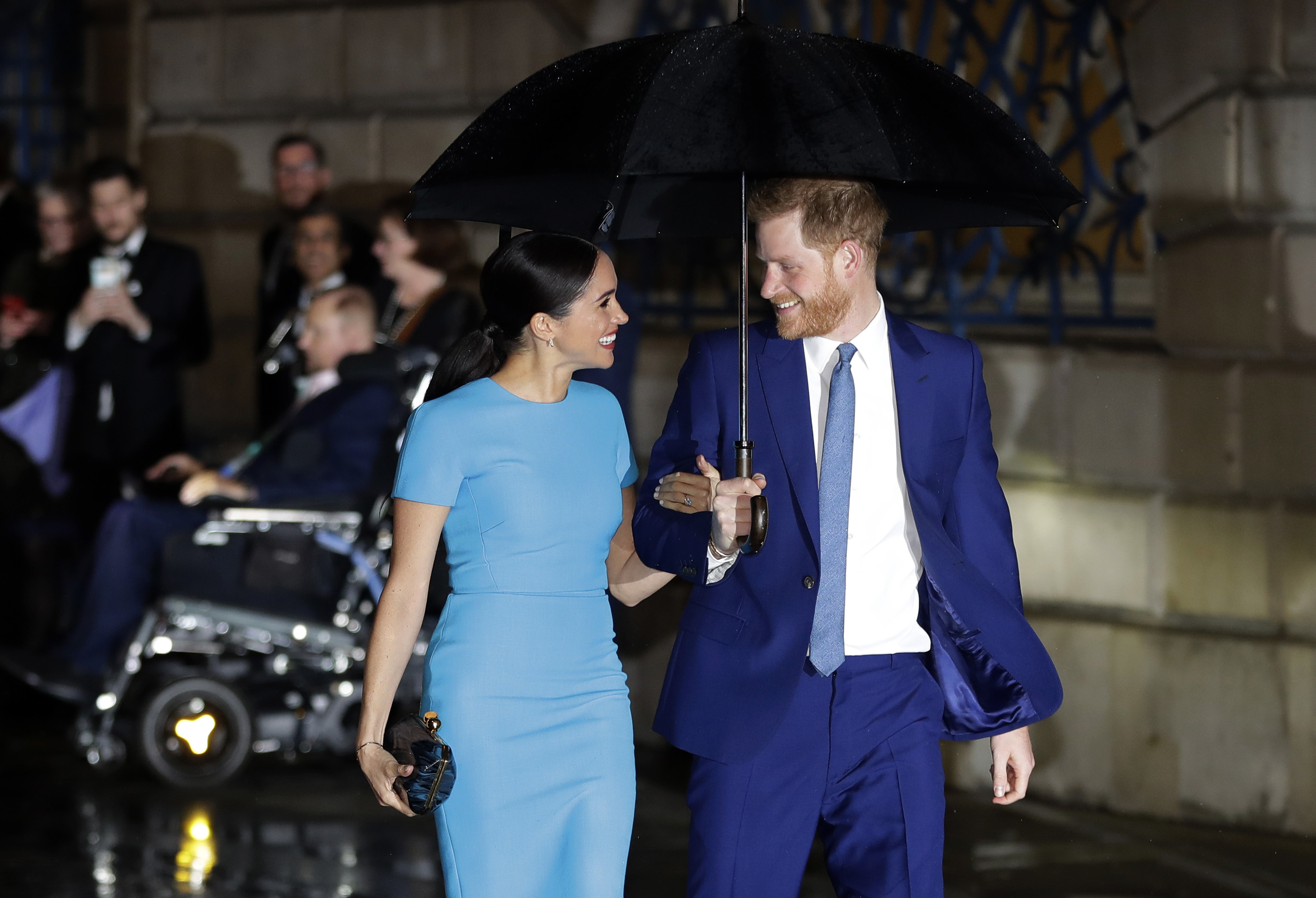 New book aims to portray 'real' Prince Harry and Meghan