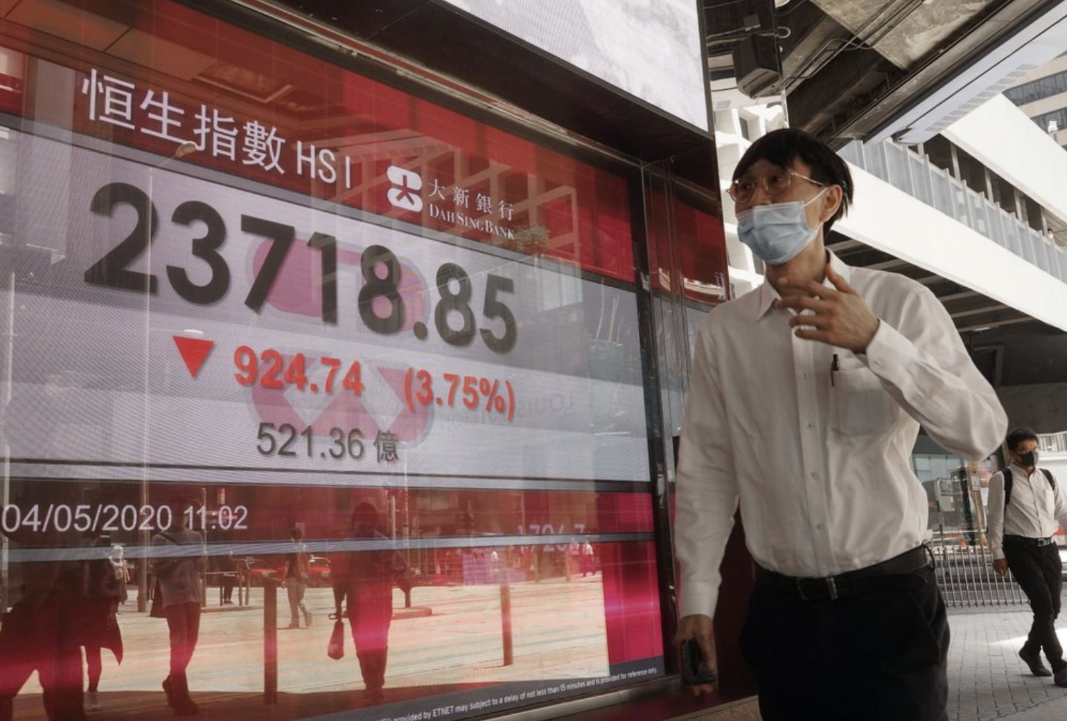 Stocks shake off an early loss and end higher, led by tech