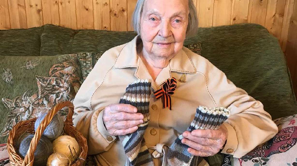 UK's 'Captain Tom' inspires campaign by 97-year-old Russian