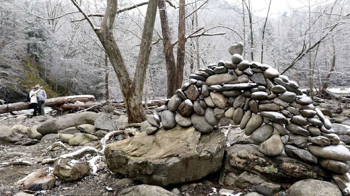 Smoky Mountains National Park to reopen over weekend