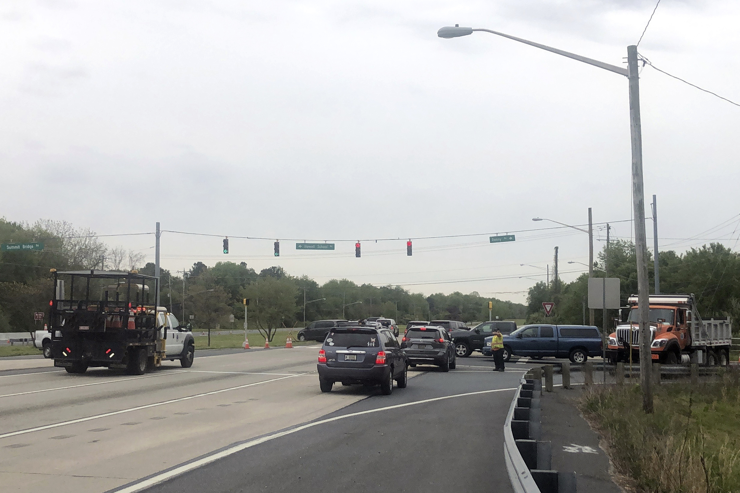 Suspect dead after 2 shot at Delaware veterans cemetery