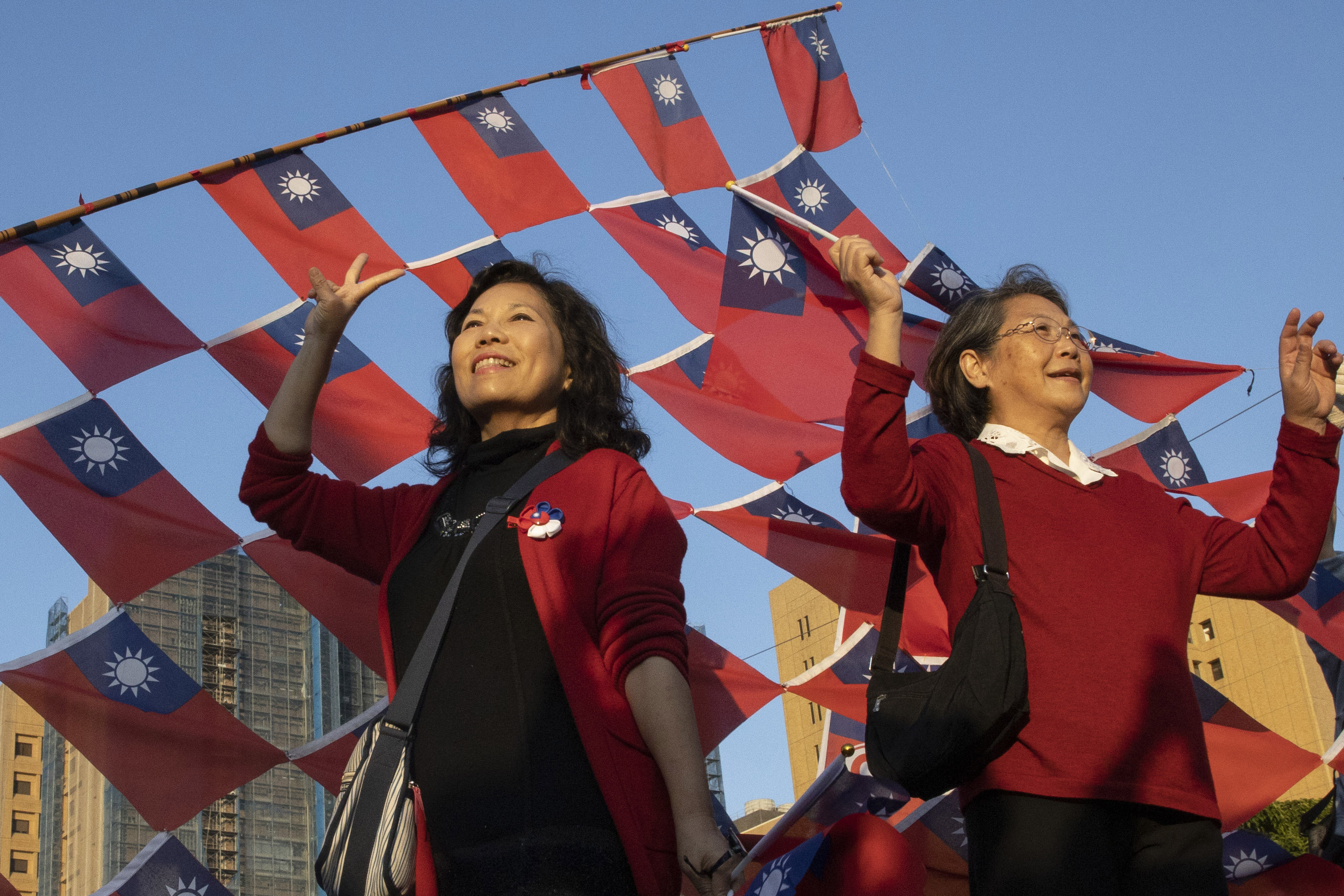 Poll: Taiwanese distance themselves from Chinese identity