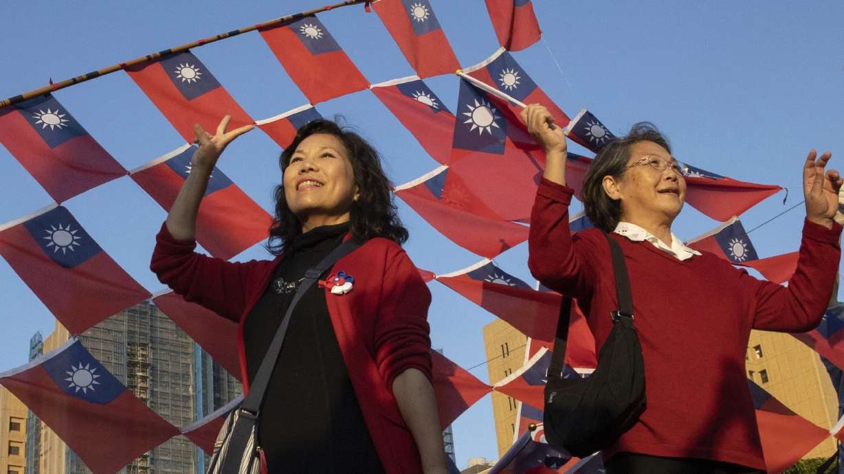 Poll: Taiwanese distance themselves from Chinese identity