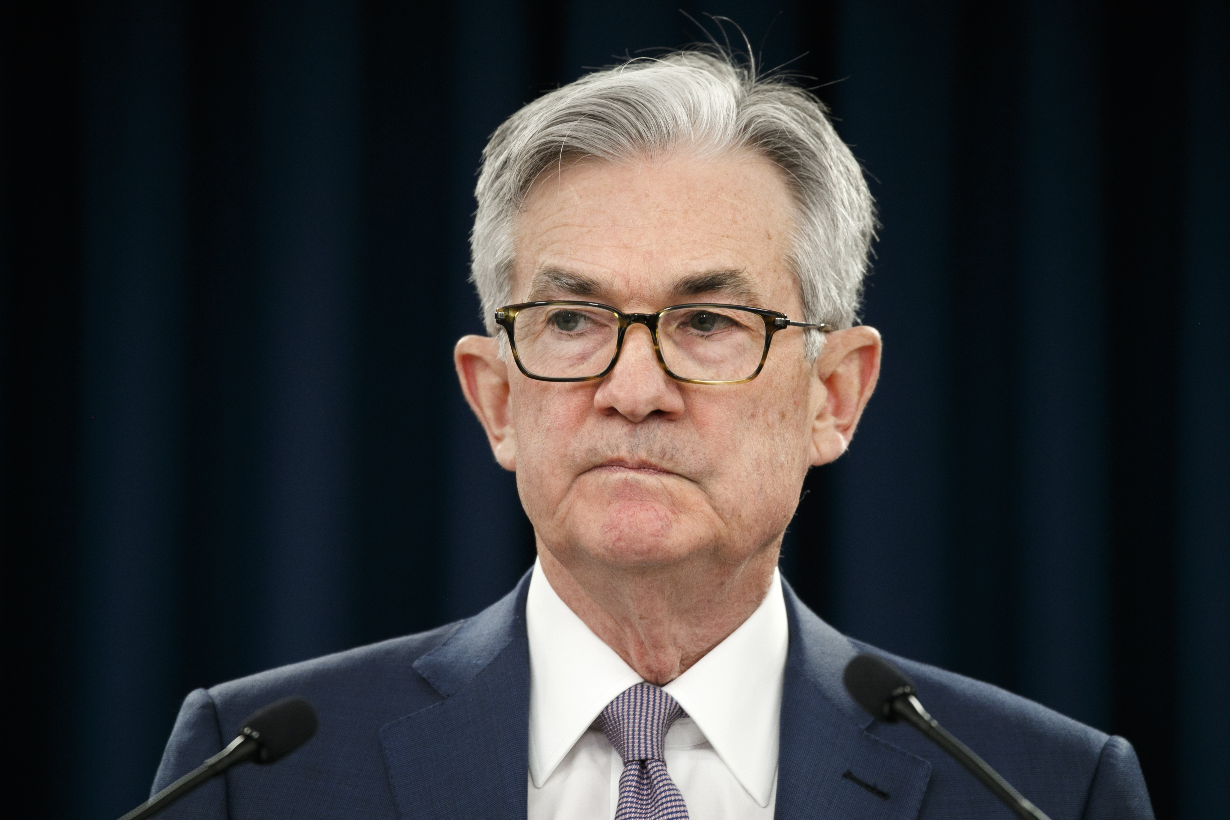 Powell warns of a possible sustained recession from pandemic