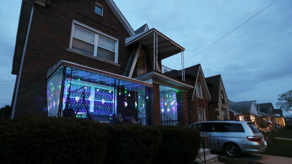 Ramadan Lights to pick Detroit area's best-decorated homes