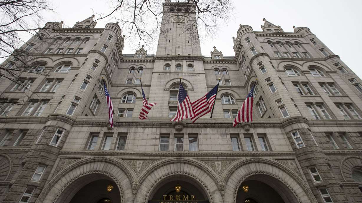 Appeals court reinstates lawsuit over Trump's hotel profits