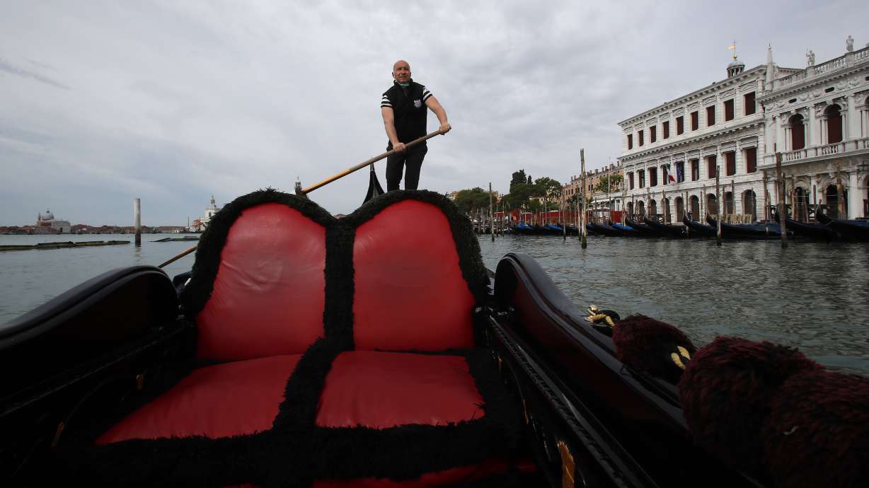 Virus lockdown gives Venice a shot at reimagining tourism