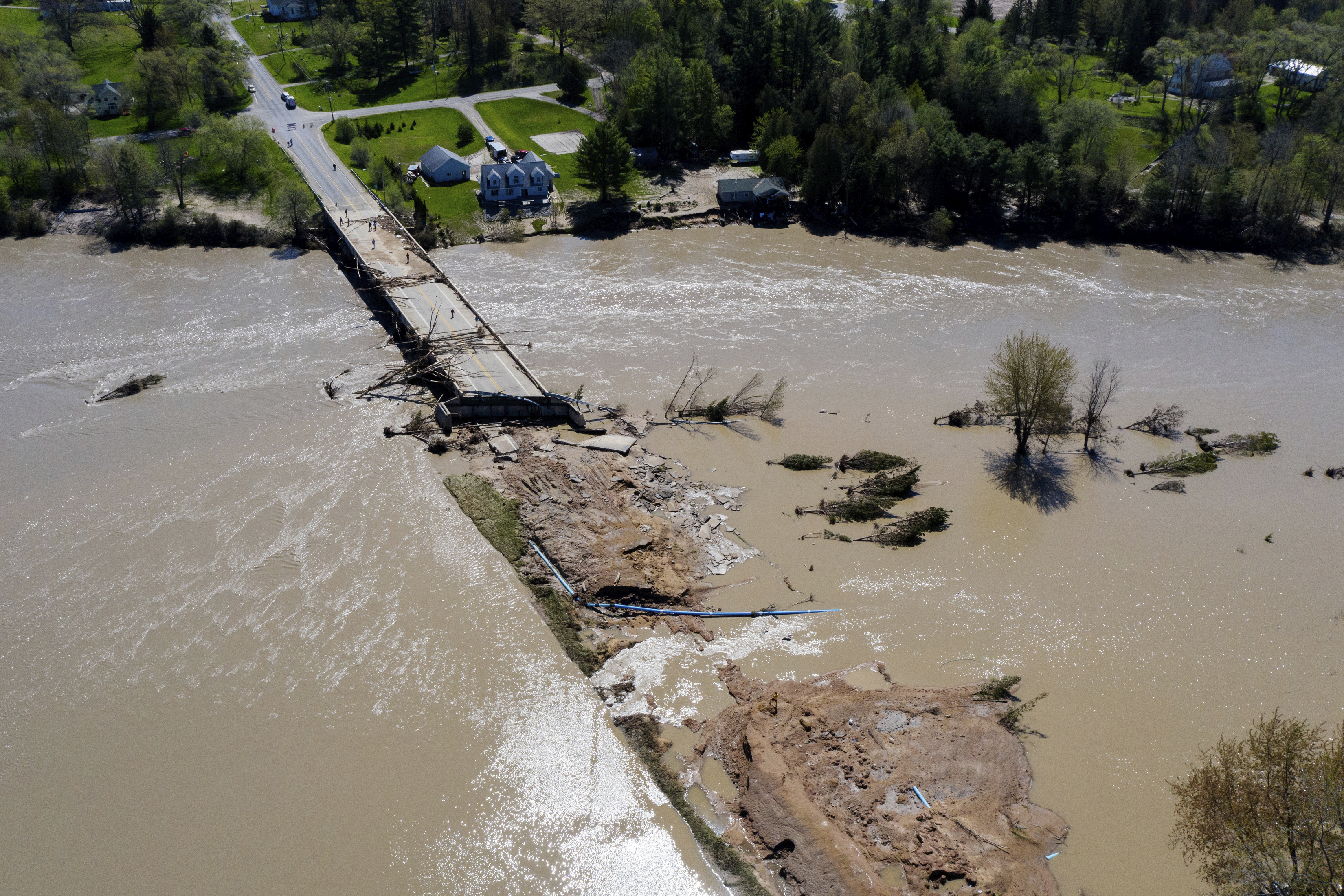 Residents, businesses sue dam operator over ruinous flooding