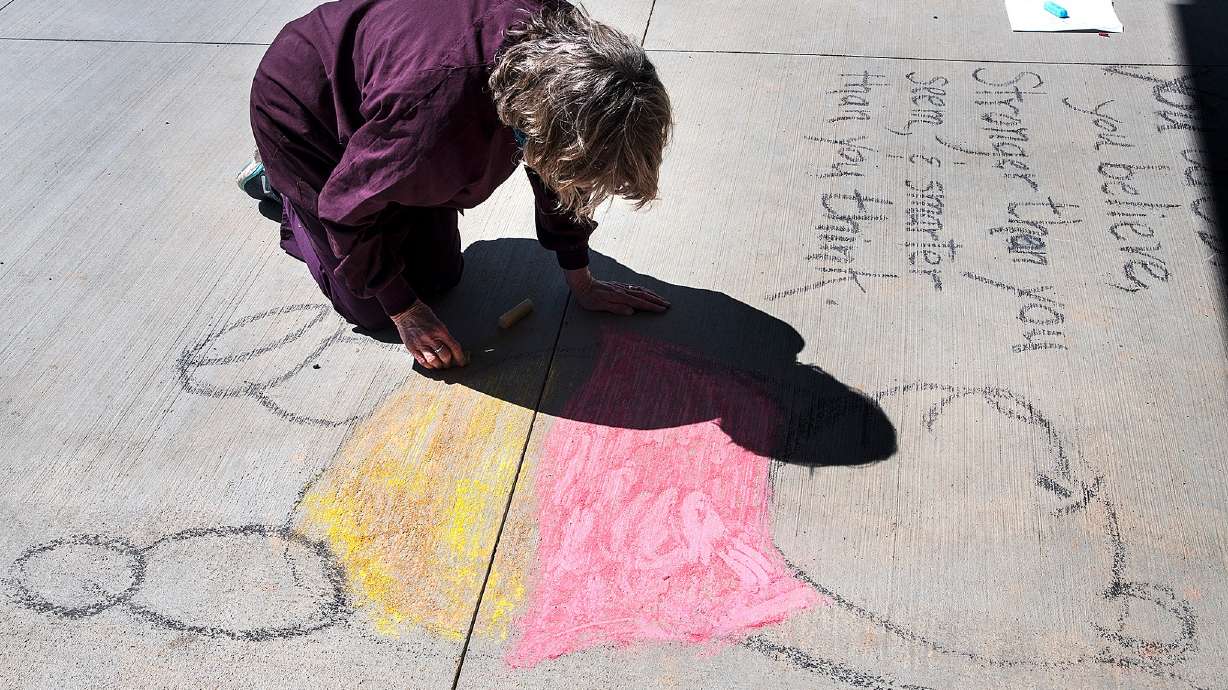 Utahns use creative messages to uplift veterans experiencing isolation in nursing homes