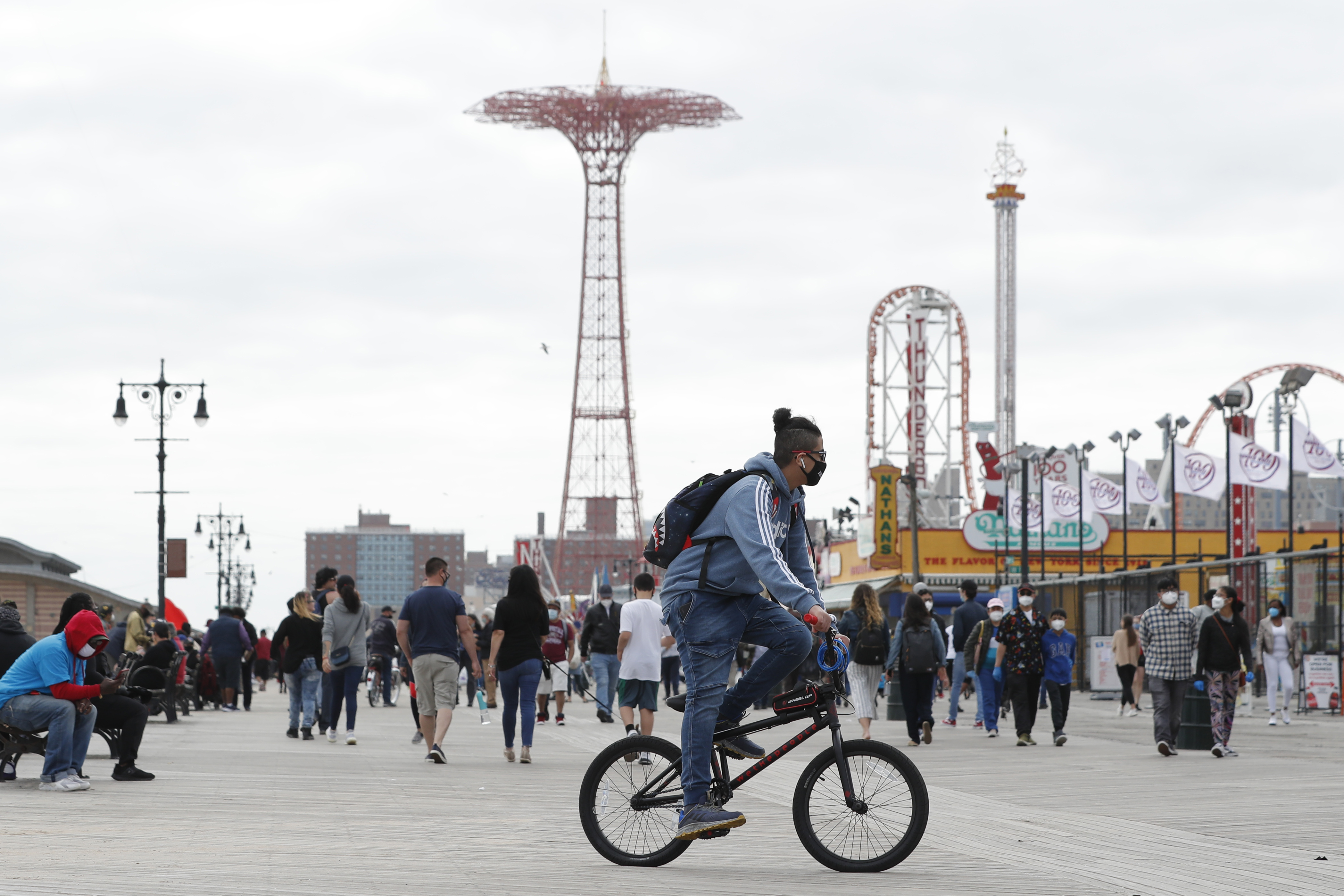 New York marks 'especially poignant' Memorial Day amid virus